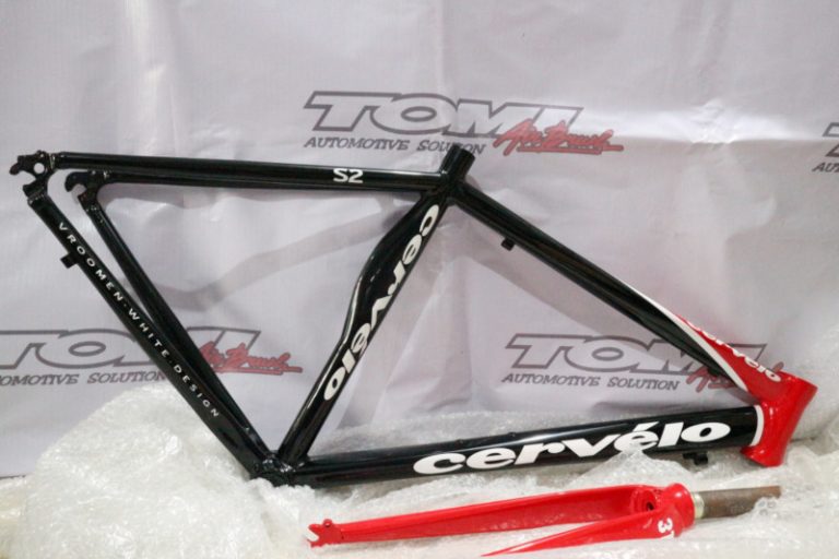 Repaint Frame Sepeda Cervelo di Bengkel Tomi Airbrush