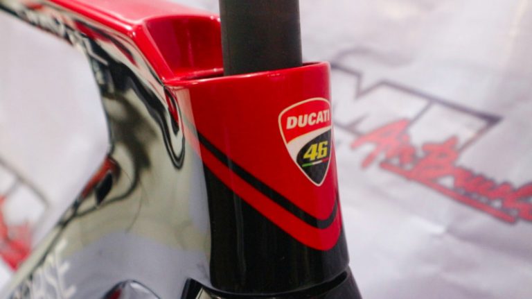 Ubah Warna Sepeda Road Bike Ducati Corse