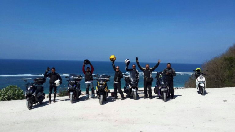 Pengalaman Seru Touring Biker YNCI di “Portal” di Tiap Daerah