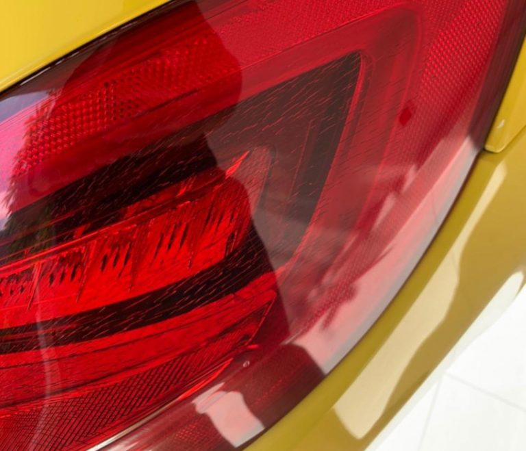 Tomi Airbrush Spesialis Servis Lampu Mobil Supercar