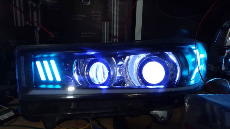 Promo Pasang Lampu Projector LED Mobil Apa Saja di Tomi Airbrush