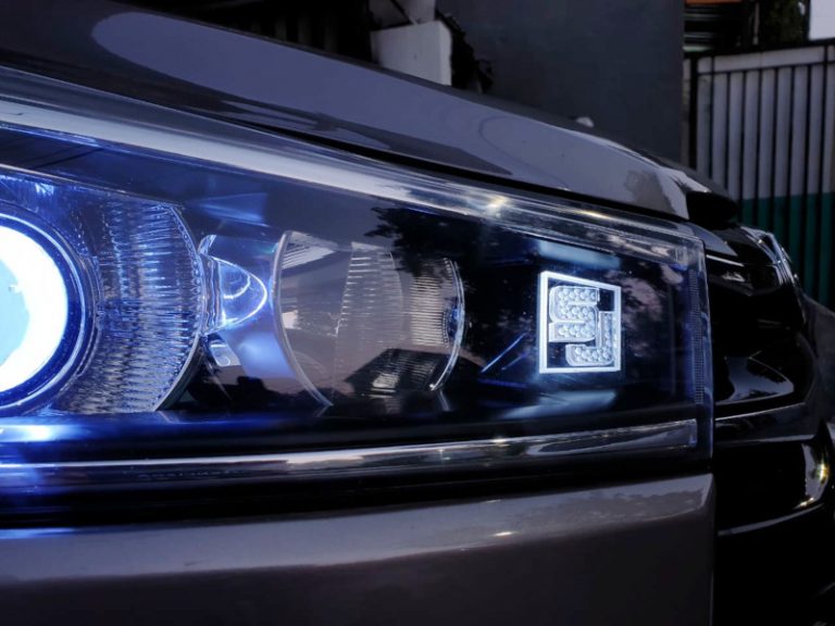 Tomi Airbrush Berikan Solusi Lampu Mobil Jadi Lebih Terang