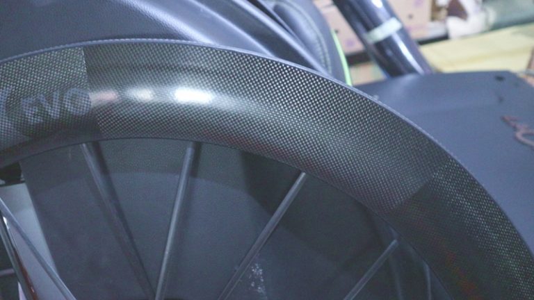 Tomi Airbrush Solusi Repair Frame dan Velg Sepeda Carbon