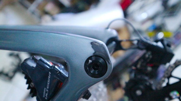 Tomi Airbrush Bengkel Repair Frame Sepeda Carbon Terpercaya