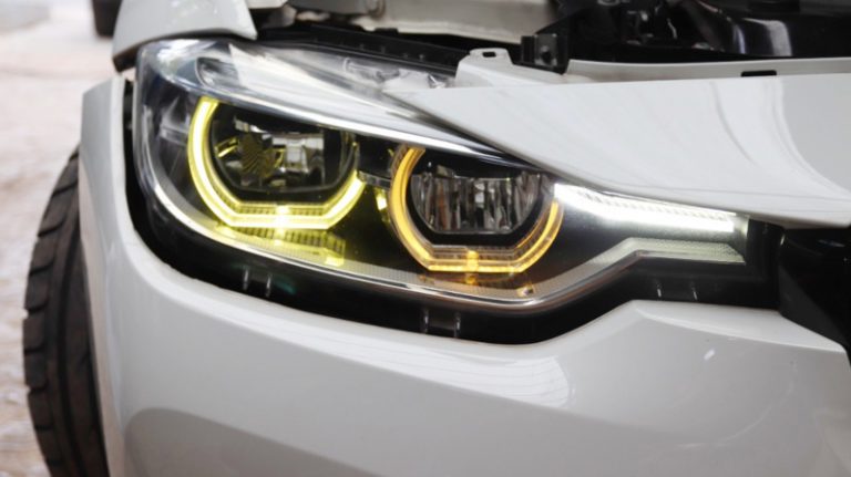 Repair Lampu DRL BMW Seri 3 di Yoong Motor Jakarta