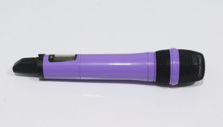 Repaint Microphone di Tomi Airbrush