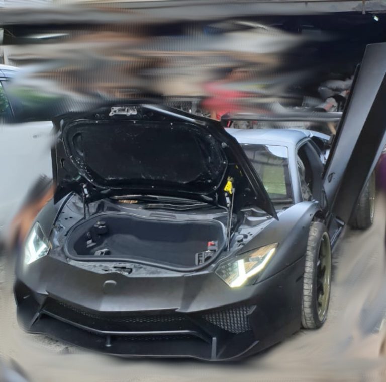 Pengecatan Supercar di Bengkel Tomi Airbrush