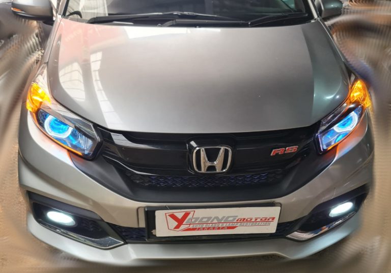 Pemasangan Projector Lampu Honda Brio