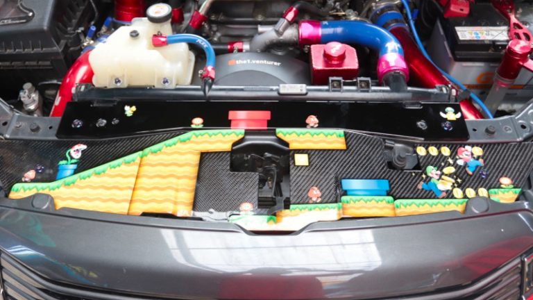 Modifikasi Airbrush Mario Bros di Mesin Toyota Kijang Innova Reborn