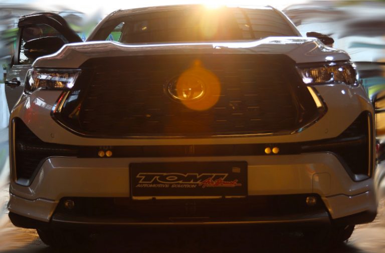 Pasang Mini Projector Toyota Kijang Innova Zenix Tidak Ganggu Garansi Pabrikan