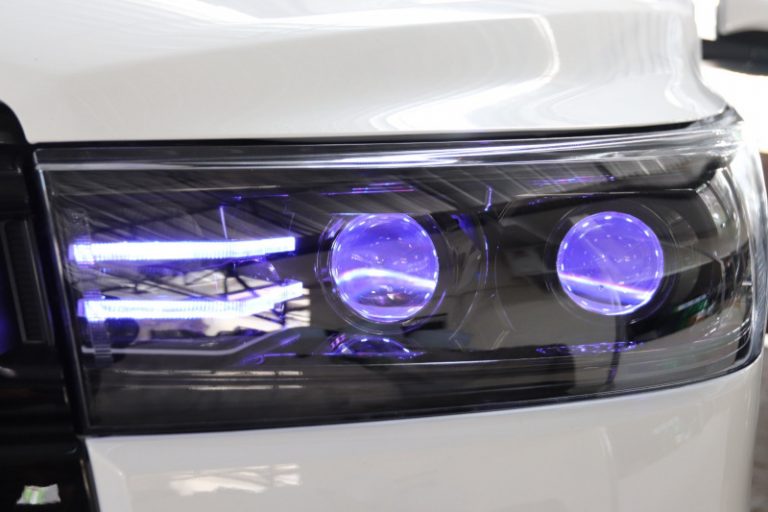 Custom Projector Toyota Kijang Innova Reborn Jelang Akhir Tahun