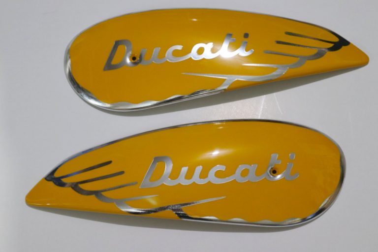 Custom Cover Tangki Ducati Scrambler