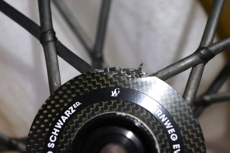 Perbaikan Wheelset Carbon Sepeda