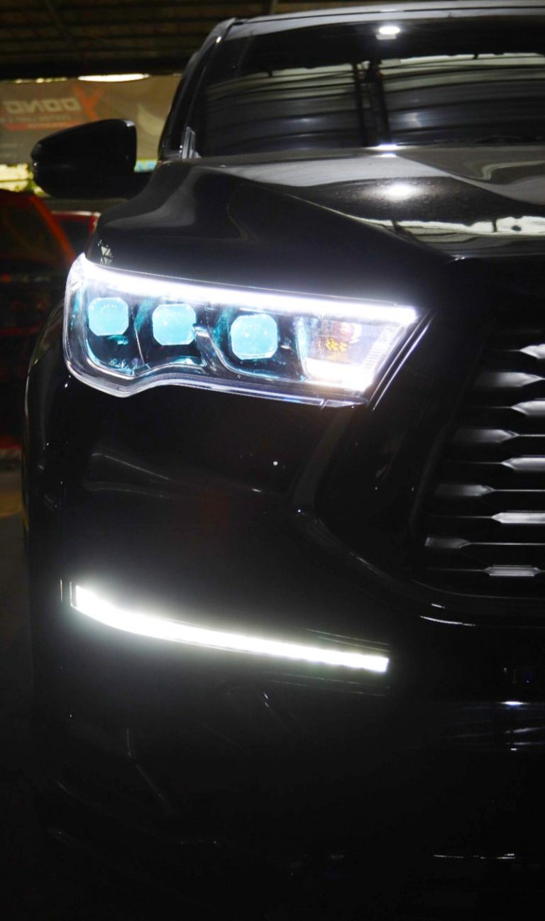 Toyota Kijang Innova Zenix Upgrade DRL Senja Pakai 3 Set Projector