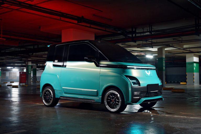 Modifikasi Sporty Wuling Air EV Bisa di Tomi Airbrush