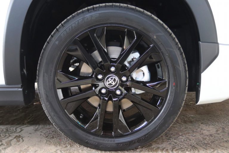 Repaint Velg Toyota Kijang Innova Zenix Jadi Black Piano