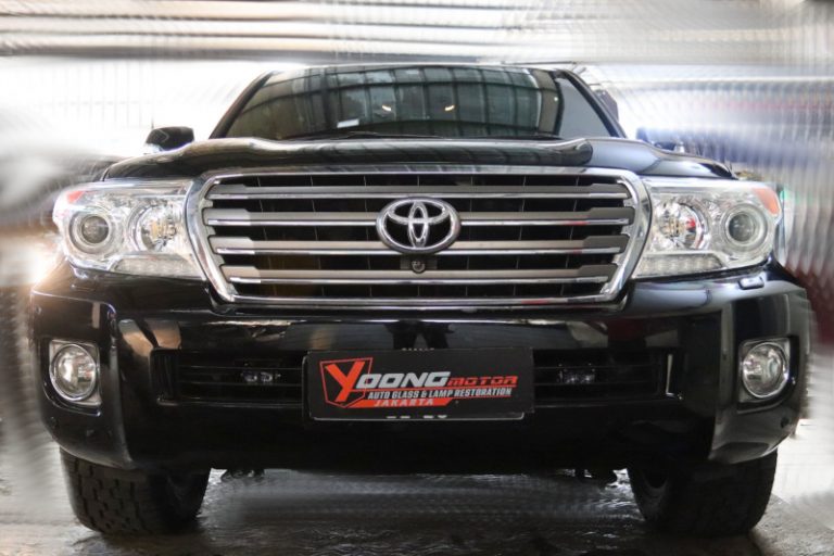 Toyota Land Cruiser Pasang Mini Projector