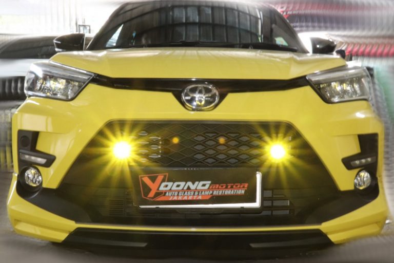 Pasang Mini Projector di Toyota Raize