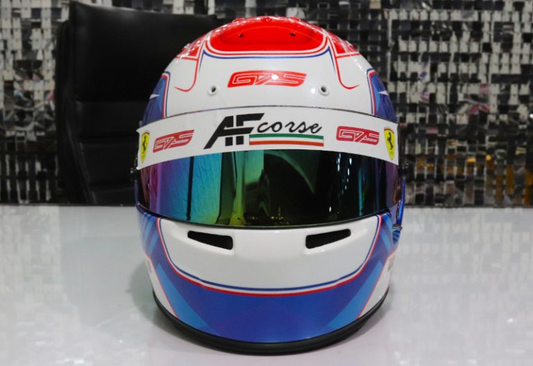Modifikasi Airbrush Helm Balap