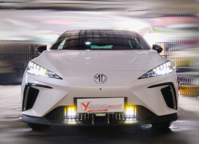 MG 4 EV Makin Keren Pasang Lampu Mini Projector