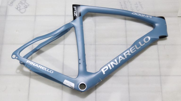 Modifikasi Airbrush Sepeda Pinarello di Tomi Airbrush