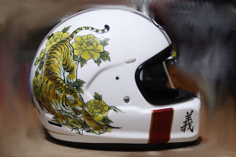 Inspirasi Airbrush Helm Arai: Konsep Japanese Traditional yang Elegan dan Berkarakter