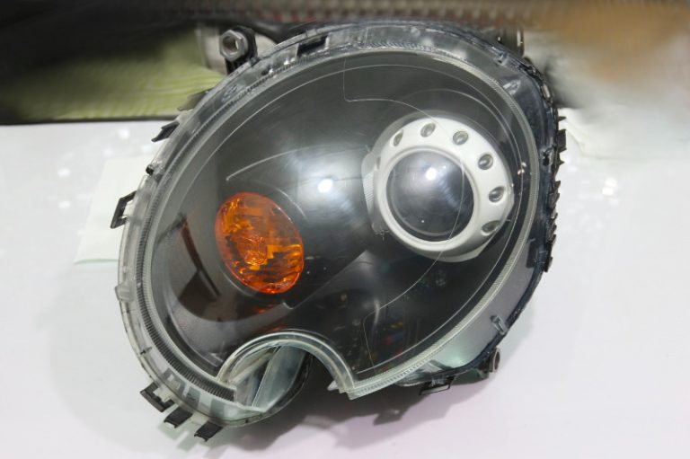 Servis Lampu Mini Cooper dan Black Housing Bikin Tampilan Sporty